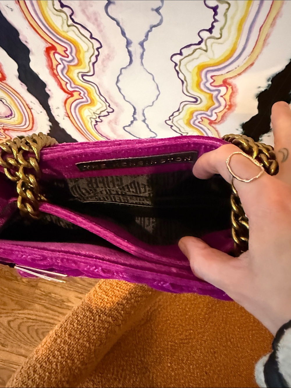 Women's Quilted Velvet Shoulder Bag - Fuchsia Pink - Picture 4 of 5